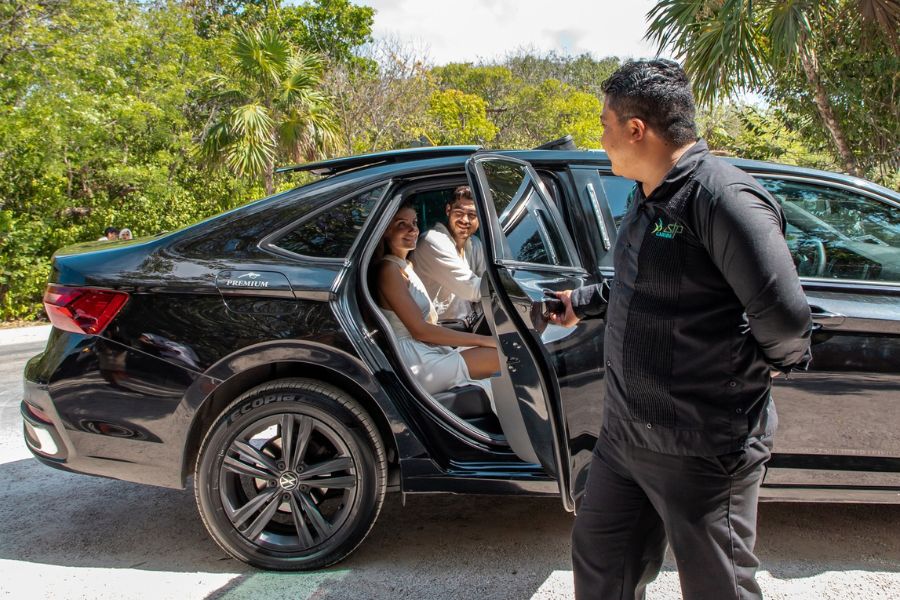 February Getaways to Cancun and Tulum: Romantic Moments